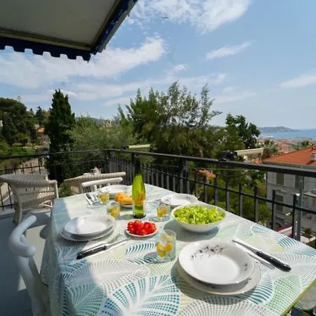Vacanze Casa Clara Apartment Sanremo
